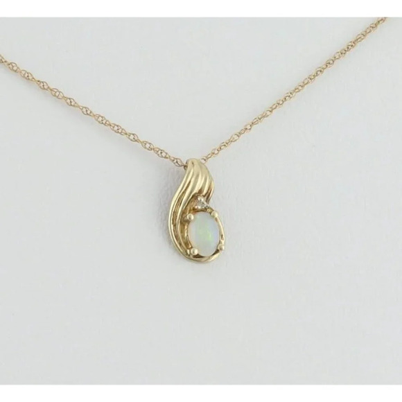 10k Yellow Gold Natural Opal and Diamond Necklace 18" Chain - Picture 6 of 9